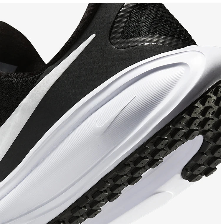 Nike Genuine Revolution 8 Scarpe da running su strada da donna One Step HQ2415-001