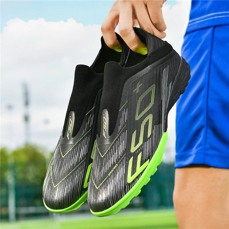 Nouvelles chaussures de football pour hommes, crampons pour terrain gazonné, chaussures de futsal confortables, chaussures de football pour terrain synthétique, chaussures de sport ultralégères, antidérapantes, pour adul