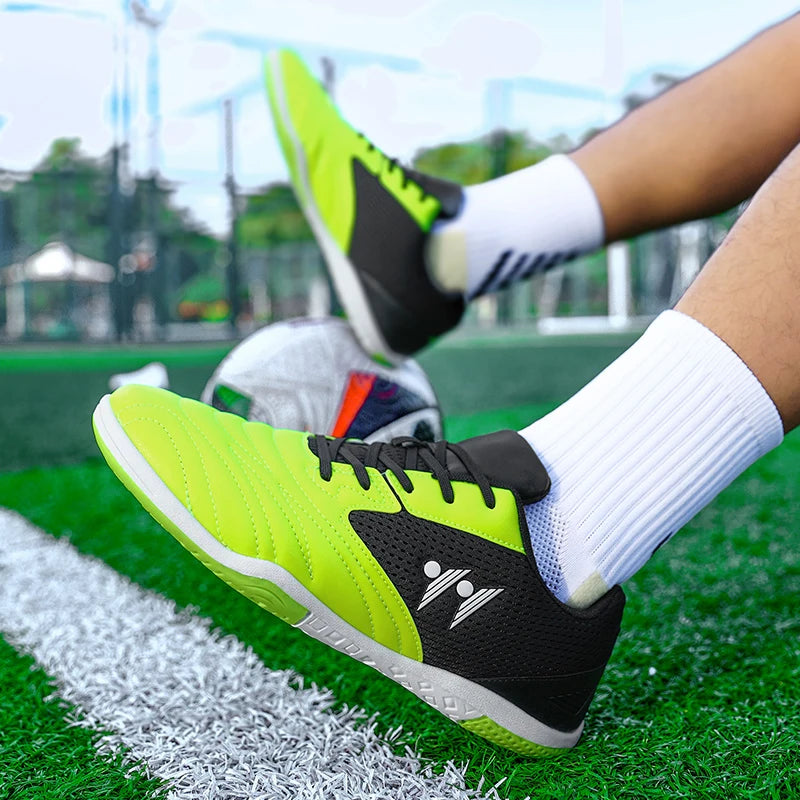 Nouvelles Chaussures de Football Montantes pour Hommes de Haute Qualité – Crampons Antidérapants pour Gazon et Futsal, Idéales pour Matchs en Salle et Sports de Plein Air – Meilleures Ventes