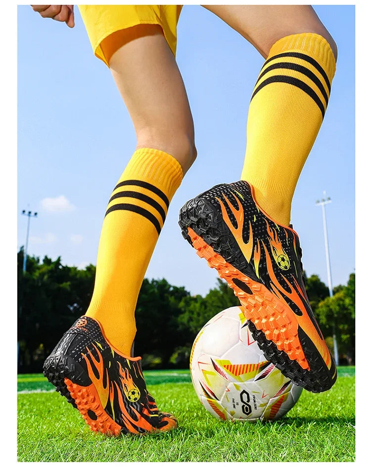 Chaussures de football professionnelles pour hommes, chaussures de sport pour jeunes, avec soutien de la cheville, crampons pour le football, chaussures de sport pour matchs en extérieur et entraînements, antidérapantes et