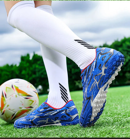 Nouvelles chaussures de football professionnelles pour hommes, chaussures de football antidérapantes, unisexes, respirantes, chaussures de futsal, nouvelles chaussures à crampons, livraison directe, ultralégères