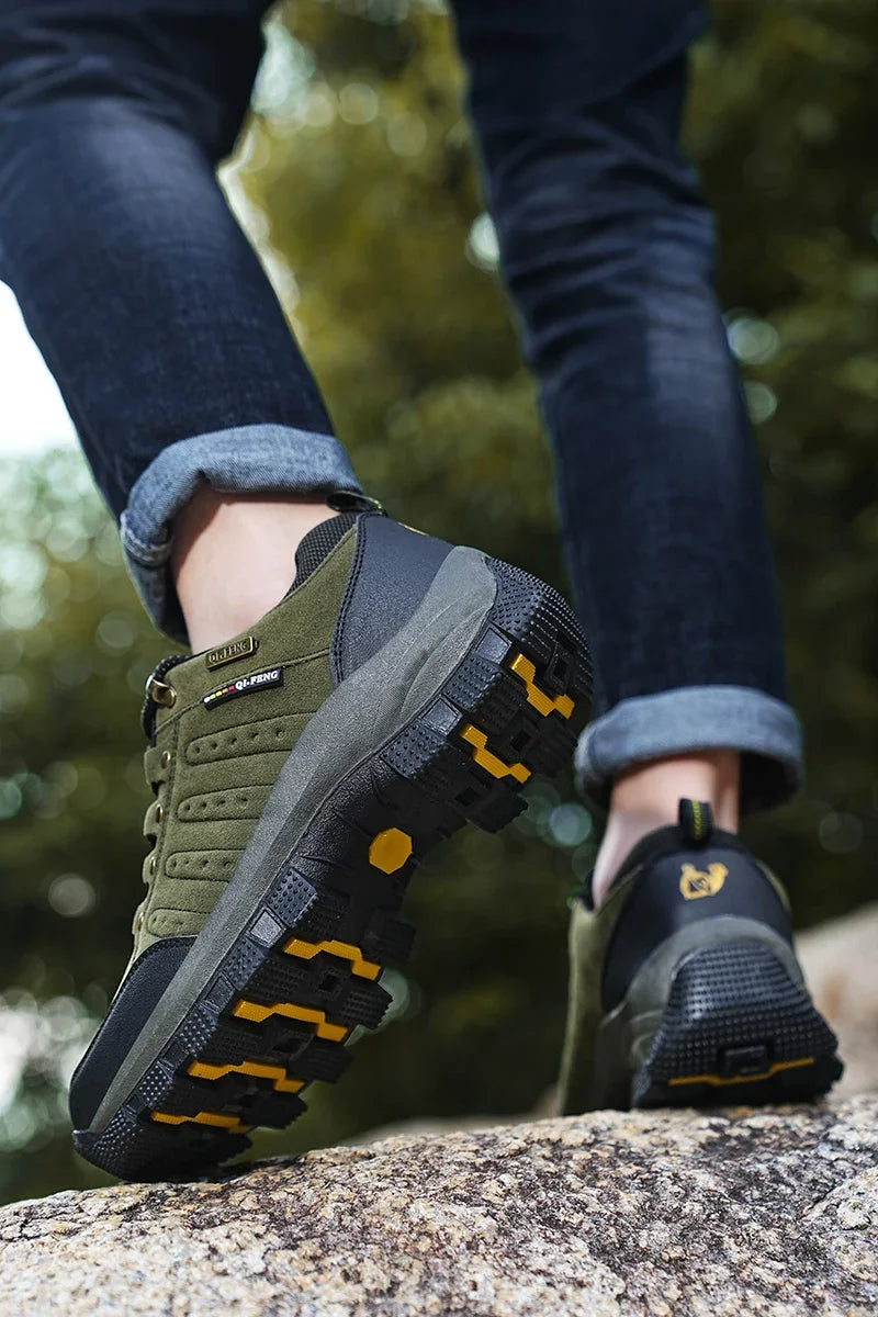 Classic Men and Women Outdoor Hiking Shoes Boots Couples Mountain Climbing Boots High Quality Sports Trekking Footwear New Sneakers