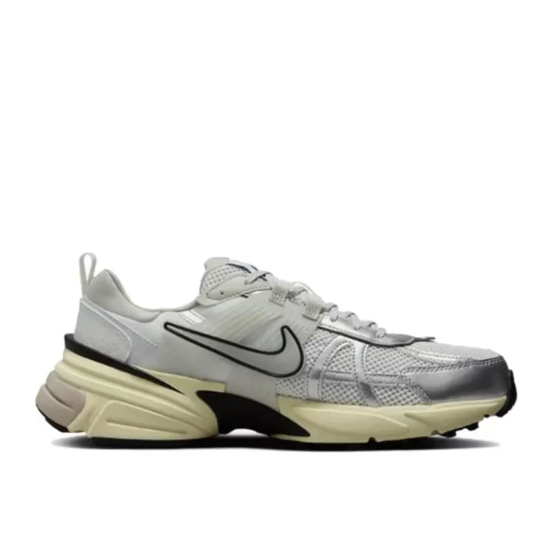 Nike V2K Run Runtekk Retro-inspirerede, moderigtige, åndbare, komfortable, støddæmpende, afslappede og alsidige løbesko til både mænd og kvinder HJ4497-100