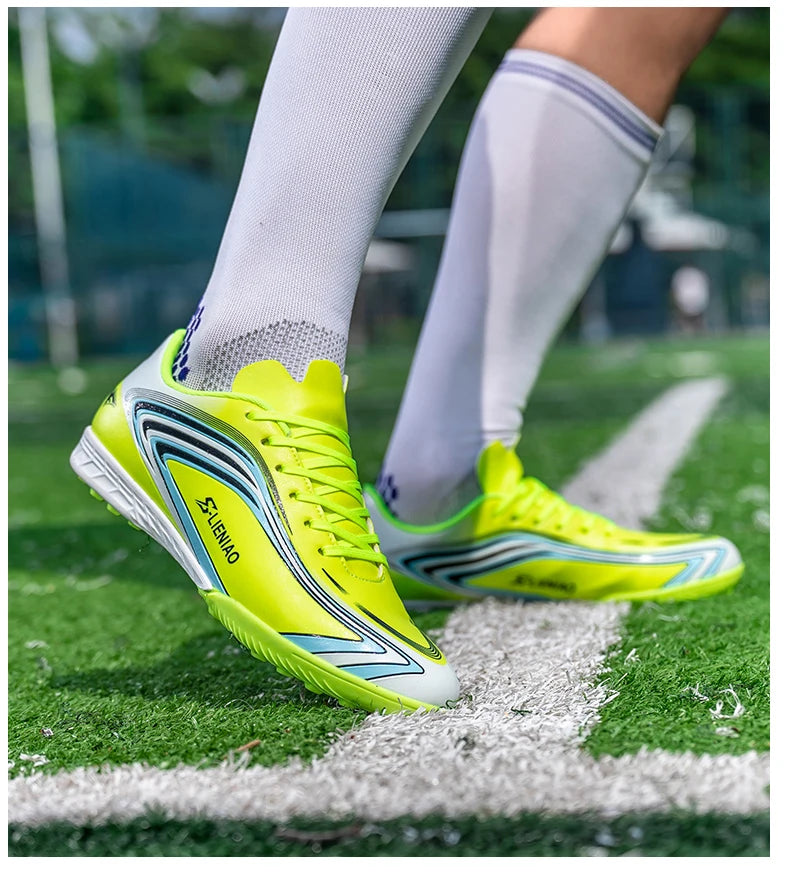 Nouvelles chaussures de football pour hommes, crampons de terrain antidérapants, chaussures de football pour l'entraînement, baskets de haute qualité, futsal, intérieur, vente chaude, extérieur