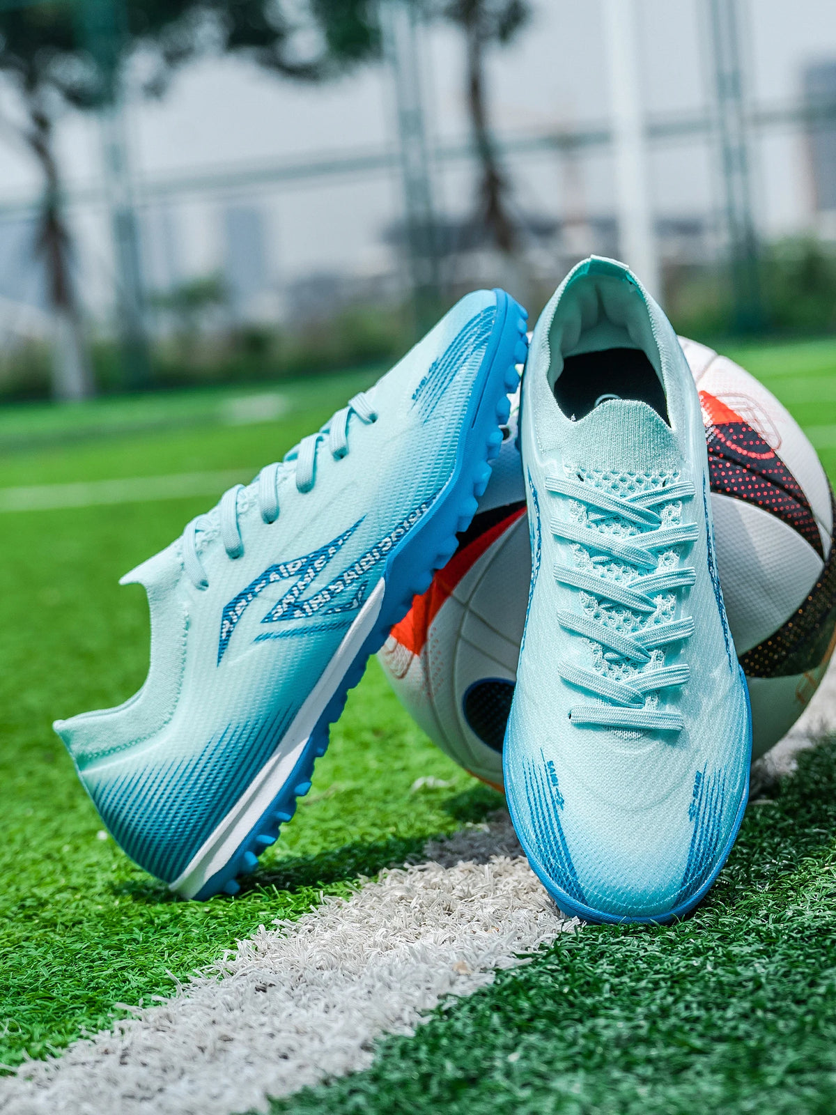 Chaussures de football TF pour adultes, semelle en caoutchouc résistante à l'usure pour terrain synthétique, chaussures de football légères en PU pour hommes, pour matchs sur gazon extérieur