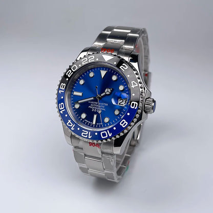 40 mm átmérőjű, YM Design kétirányban forgó keret, zafírüveg, világító számlap, NH35 szerkezethez, Jubile szíjjal ellátott luxus férfi karóra
