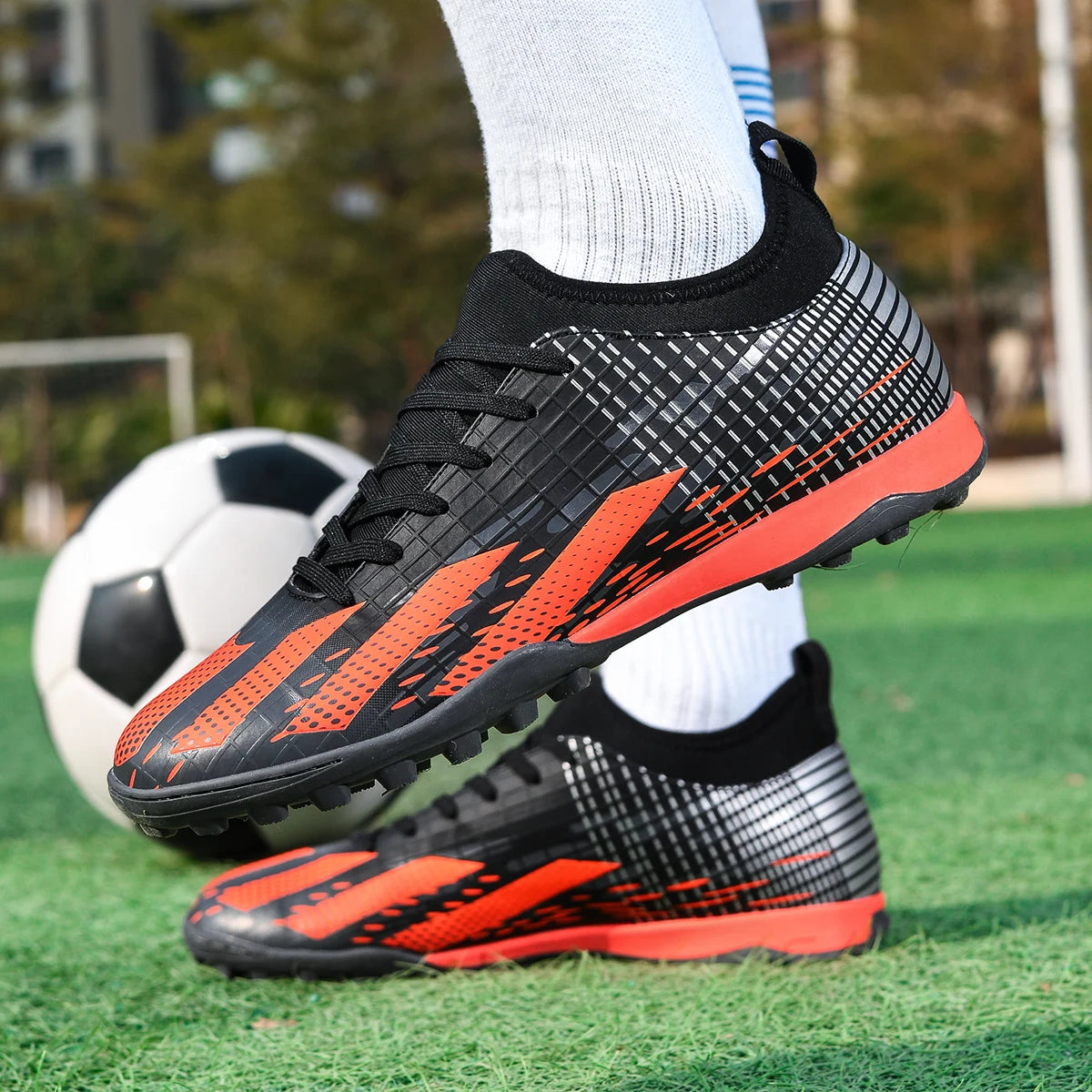 Men Professional Football Shoes Society TF/FG Soccer Shoes Cleats Original Indoor Football Field Boots Grass Training Sneakers