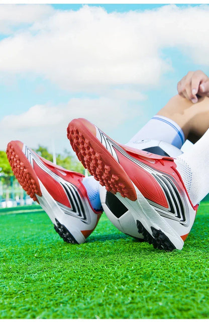 Nouvelles chaussures de football pour hommes, baskets de futsal, crampons de haute qualité, antidérapantes, chaussures de football d'intérieur, pour terrain synthétique, best-seller, montantes, pour extérieur