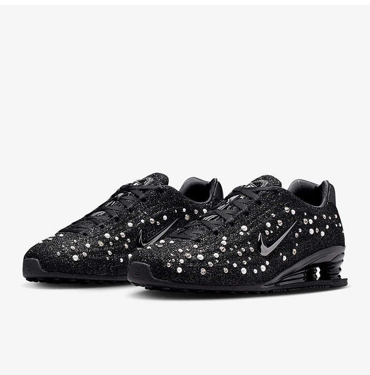 Nike Shox Z da donna, scarpe sportive basse con lacci, resistenti all'usura e con assorbimento degli urti, IQ1157-010