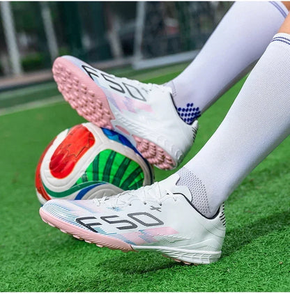 Nouvelles chaussures de football pour hommes, chaussures d'entraînement, baskets de match, chaussures de football pour terrain en herbe, chaussures de sport professionnelles antidérapantes, ultra-légères, unisexes.