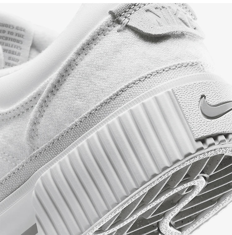 Nike Authentic Legacy Lift ženske skejterske cipele na platformu FZ2606-100