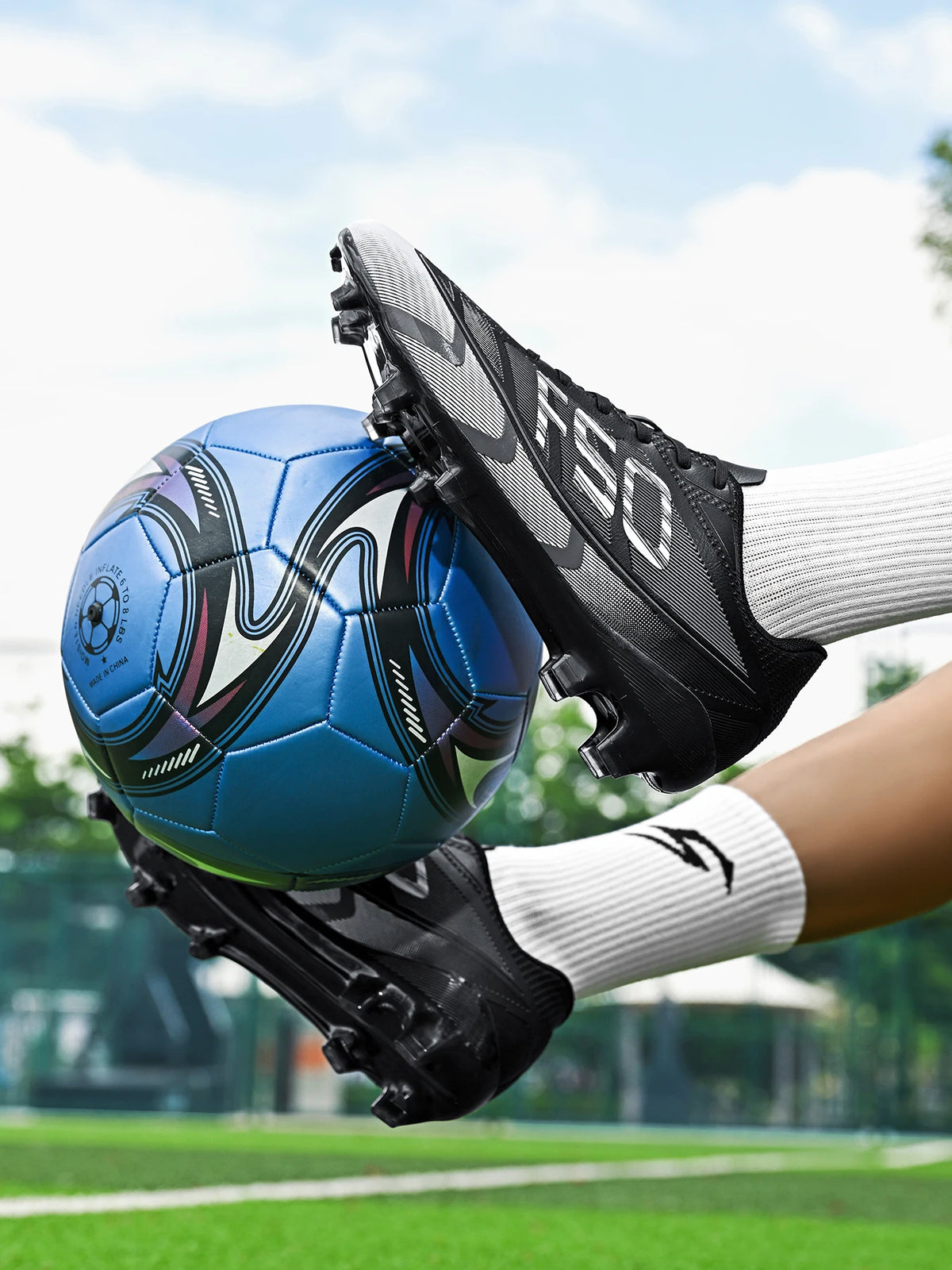 Chaussures de football pour adultes, modèle AG FG, avec crampons longs renforcés, empeigne respirante en PU, chaussures de football unisexes pour matchs sur gazon synthétique.