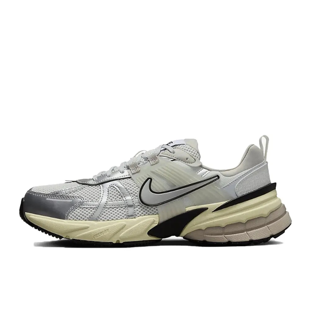 Nike V2K Run Men's Low-Top Running Shoes Versatile, Durable, Casual Training & Urban Commuting HJ4497-001