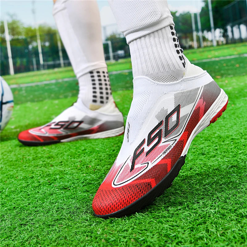 Nouvelles chaussures de football pour hommes, chaussures de sport, chaussures de soccer, haute qualité, ultralégères, haute tige, respirantes, futsal, antidérapantes, pour match en extérieur