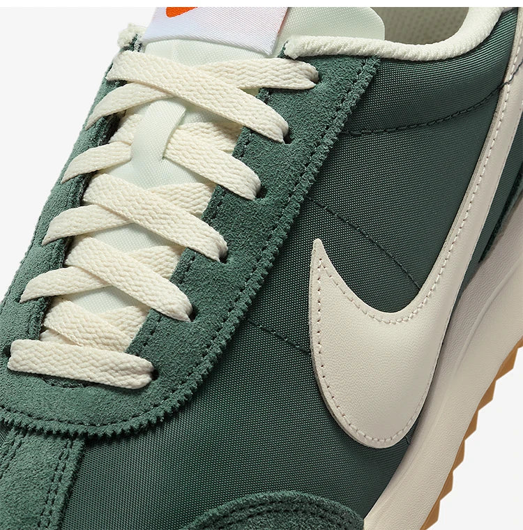 Scarpe sportive da donna Nike Pacific in tessuto resistente all'usura, modello basso con lacci, HM4771-300