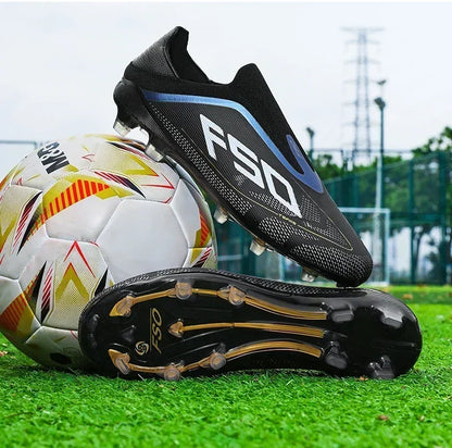 Nouvelles Chaussures de Football pour Hommes – Crampons d'Extérieur pour Entraînement sur Gazon – Baskets Mi-Montantes Légères Antidérapantes de Haute Qualité – Meilleures Ventes