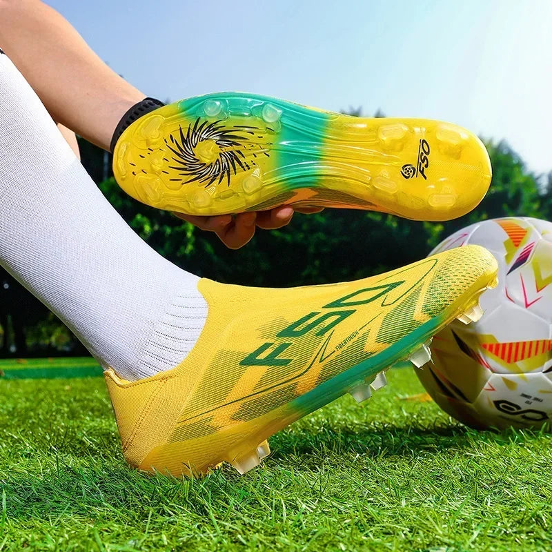 Nouvelles chaussures de football pour hommes, crampons mi-montants de haute qualité, légères, antidérapantes, pour l'extérieur et l'entraînement sur gazon, modèle très vendu