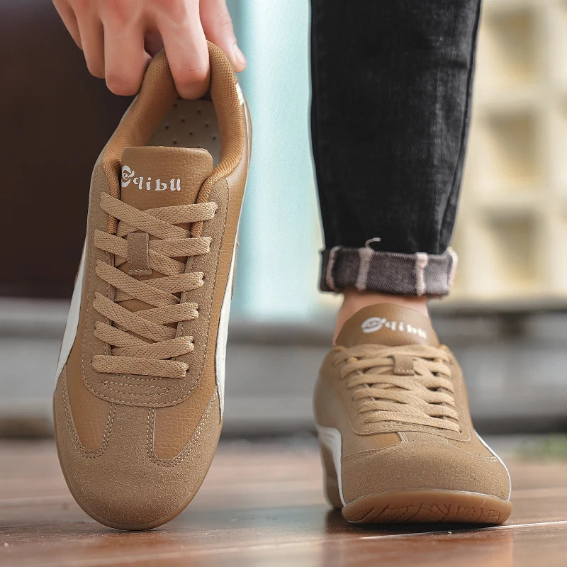 Popular Autumn Lightweight Fashionable Men's Casual Shoes Odor Resistant Low Cut Sports Shoes Outdoor Soft Retro Walking Shoes
