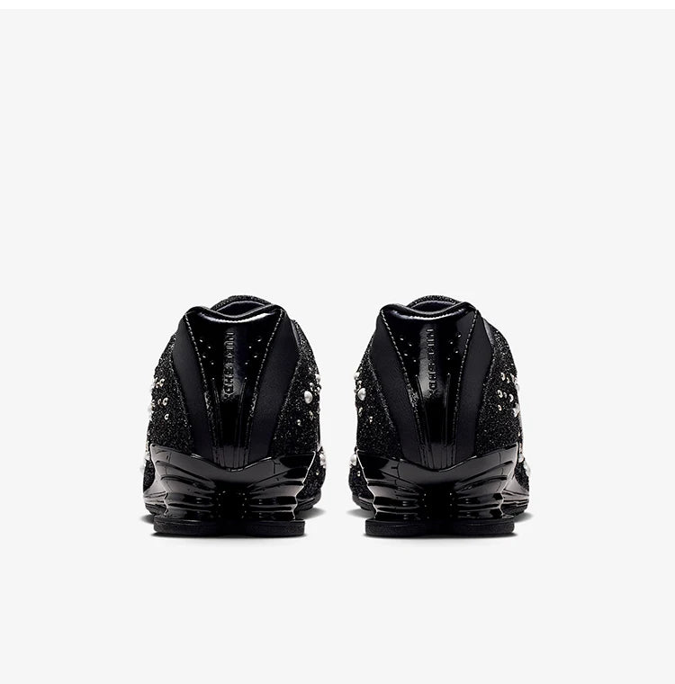 Nike Shox Z da donna, scarpe sportive basse con lacci, resistenti all'usura e con assorbimento degli urti, IQ1157-010