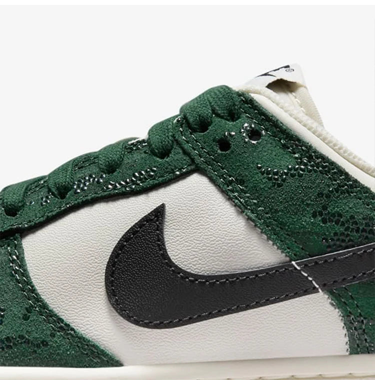 Nike Authentic Dunk Low Women's Retro Low-Top Sneakers FQ8893-397