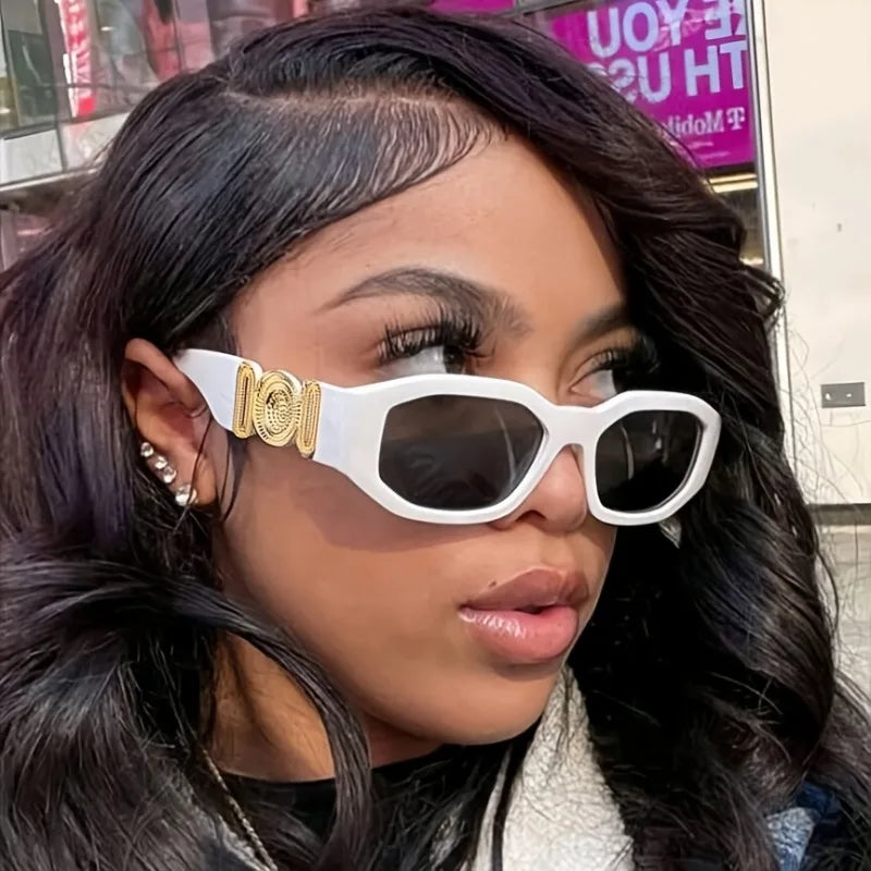1PCS Unisex Y2K Ultra-Light Retro Glasses, suitable for daily wear, parties and back-to-school gifting.