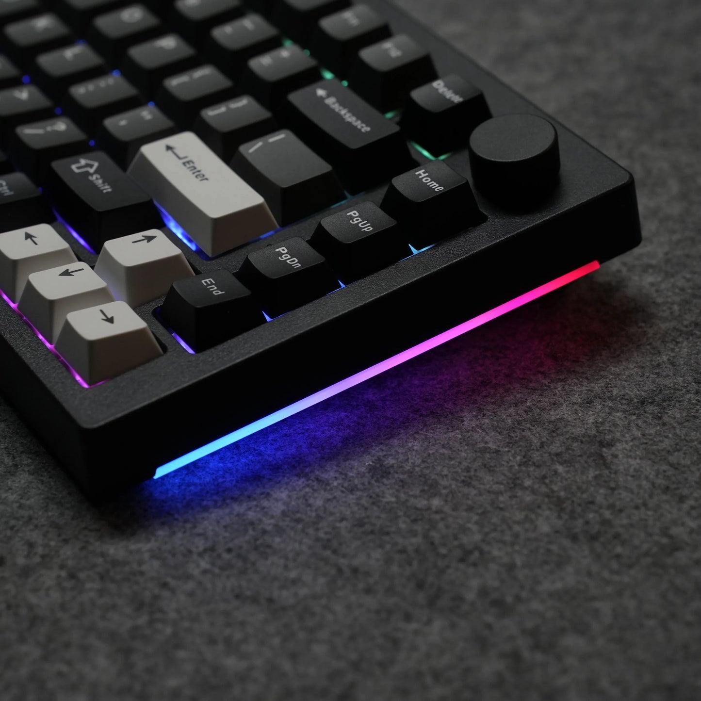 Tastiera meccanica gaming personalizzata Akko 5075 V3 75% ANSI-US con manopola del volume, hot-swappable, RGB, USB Type-C/2.4g e BT5.0 tri-mode