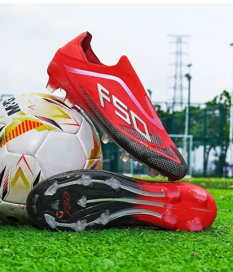 Nouvelles chaussures de football pour hommes, crampons de gazon très vendus, chaussures de football respirantes, chaussures de match de haute qualité, baskets antidérapantes pour garçons, légères pour l'extérieur