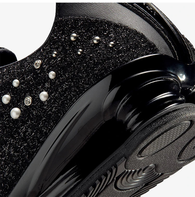 Nike Shox Z da donna, scarpe sportive basse con lacci, resistenti all'usura e con assorbimento degli urti, IQ1157-010