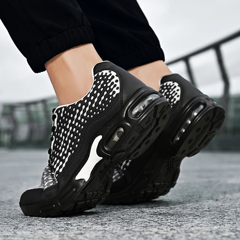 Men's Sports Shoes Lightweight Rebound Soft Sole Fashionable Mesh Breathable Youth Outdoor Running Fitness Training Shoes for Men
