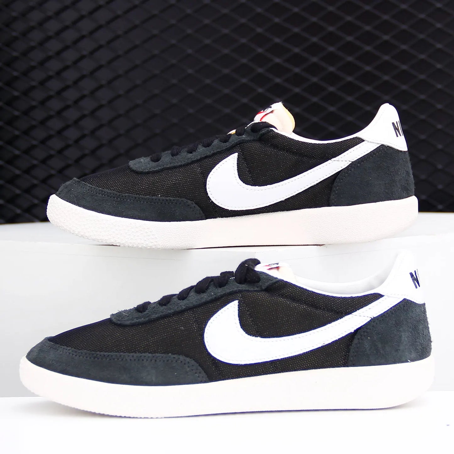 Nike Authentic Unisex Retro Lightweight Casual Skate Shoes DC1982-001