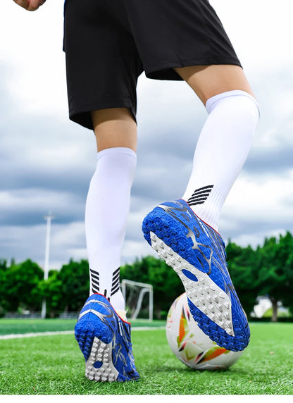 Nouvelles chaussures de football professionnelles pour hommes, chaussures de football antidérapantes, unisexes, respirantes, chaussures de futsal, nouvelles chaussures à crampons, livraison directe, ultralégères