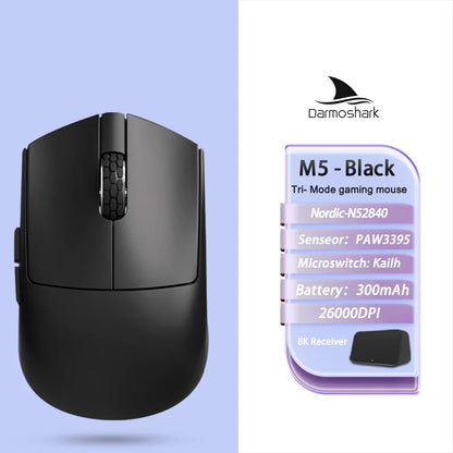 Darmoshark M5Air geschmiedete Carbonfaser kabellose 8K-Gaming-Maus PAW3950 30K DPI für kleine Hände, Finger-Grip, Game-Makro-Maus, leicht