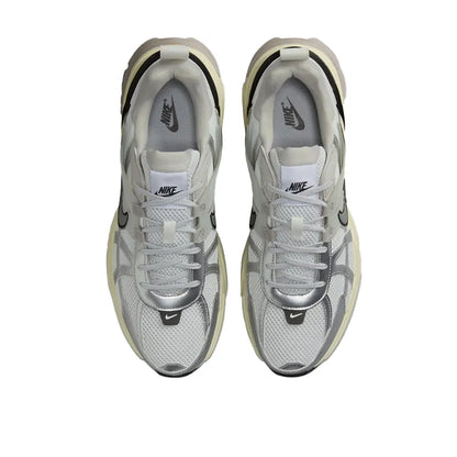 Nike V2K Run Runtekk Retro-inspirerede, moderigtige, åndbare, komfortable, støddæmpende, afslappede og alsidige løbesko til både mænd og kvinder HJ4497-100