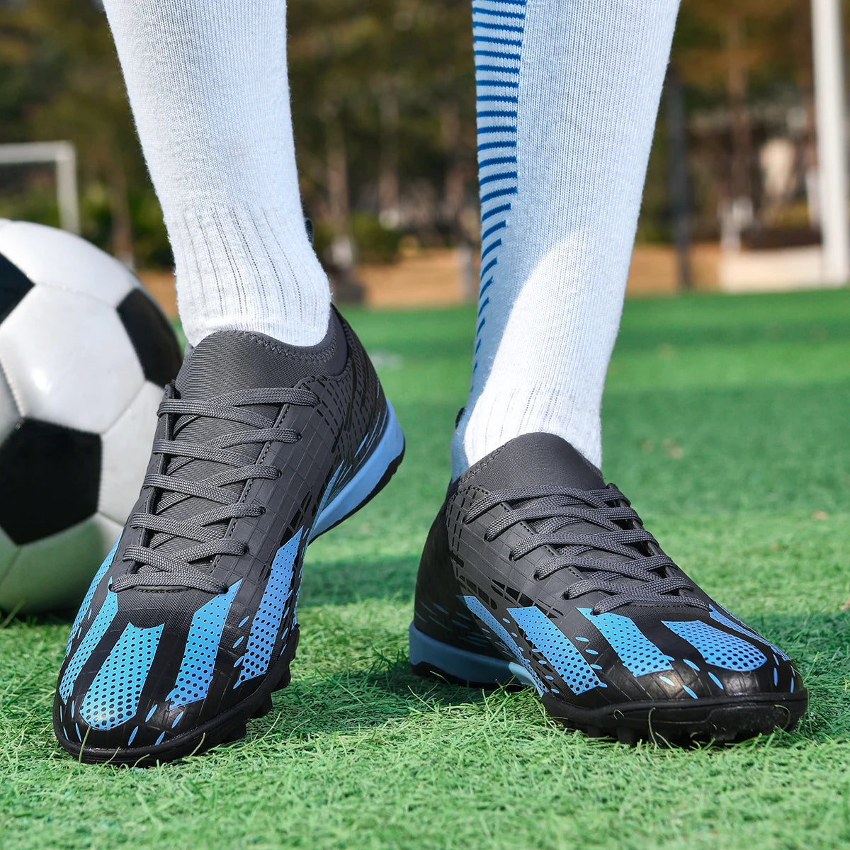 Men Professional Football Shoes Society TF/FG Soccer Shoes Cleats Original Indoor Football Field Boots Grass Training Sneakers