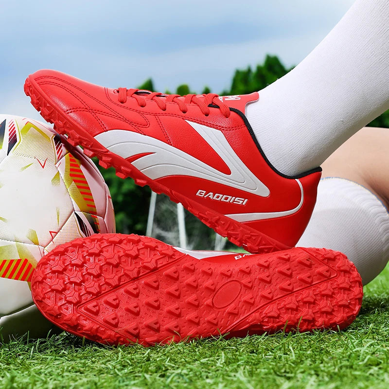 Men Soccer Shoes Breathable Football Boots Futsal Ultralight Professional Training Sneakers Unisex Grass Cleats Match Sport