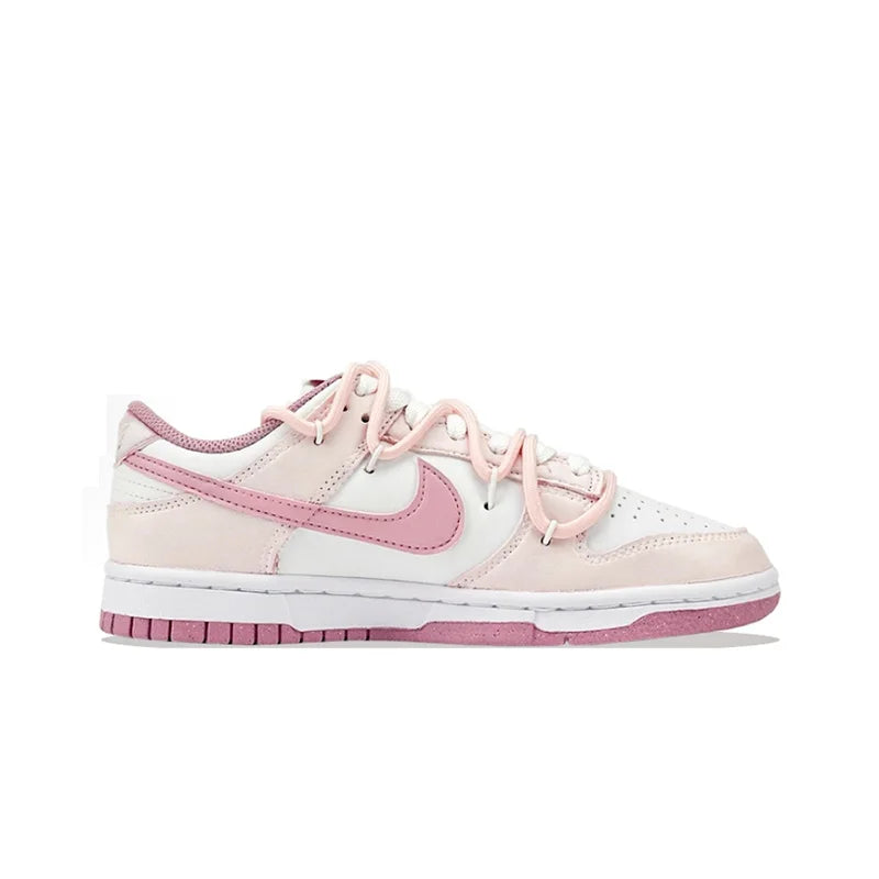 Baskets personnalisées Nike Dunk « Honeyed Rose » : nouvelles chaussures de skate basses pour femme, style chinois, peintes à la main avec un motif en forme de cœur
