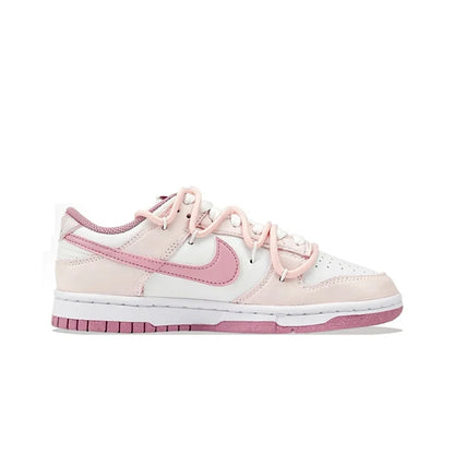 Baskets personnalisées Nike Dunk « Honeyed Rose » : nouvelles chaussures de skate basses pour femme, style chinois, peintes à la main avec un motif en forme de cœur