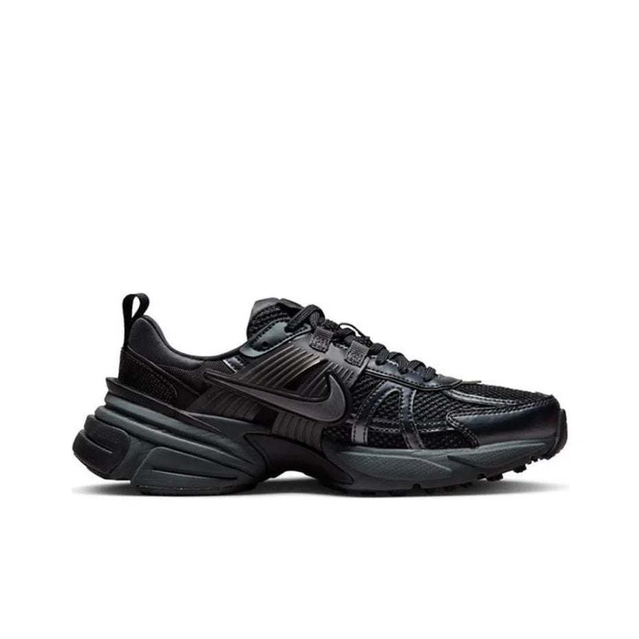 Nike V2K Run Men's Low-Top Running Shoes Versatile, Durable, Casual Training & Urban Commuting HJ4497-001