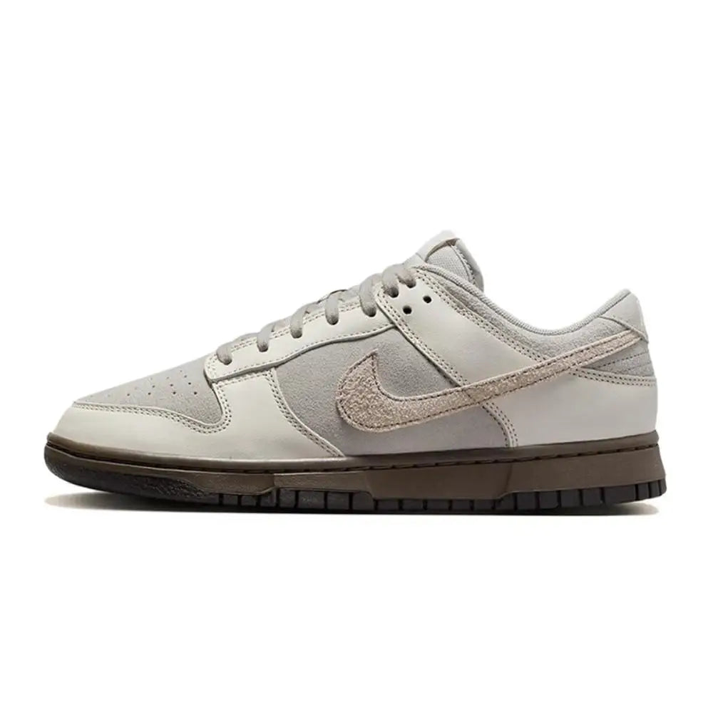 Nike Dunk Classic Versatile Waterproof Low-Top Skate Shoes Men's Brown HQ2053-700