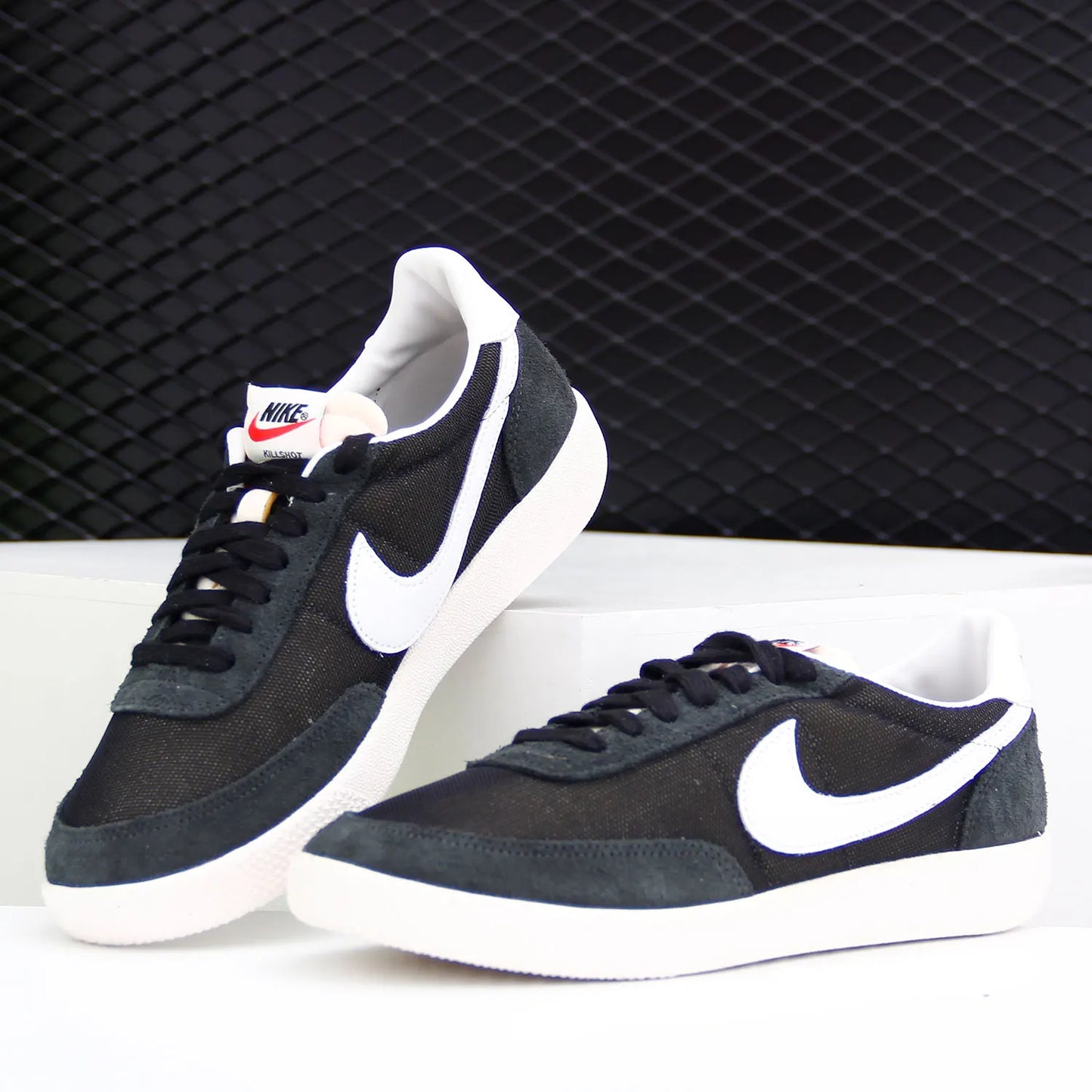 Nike Authentic Unisex Retro Lightweight Casual Skate Shoes DC1982-001