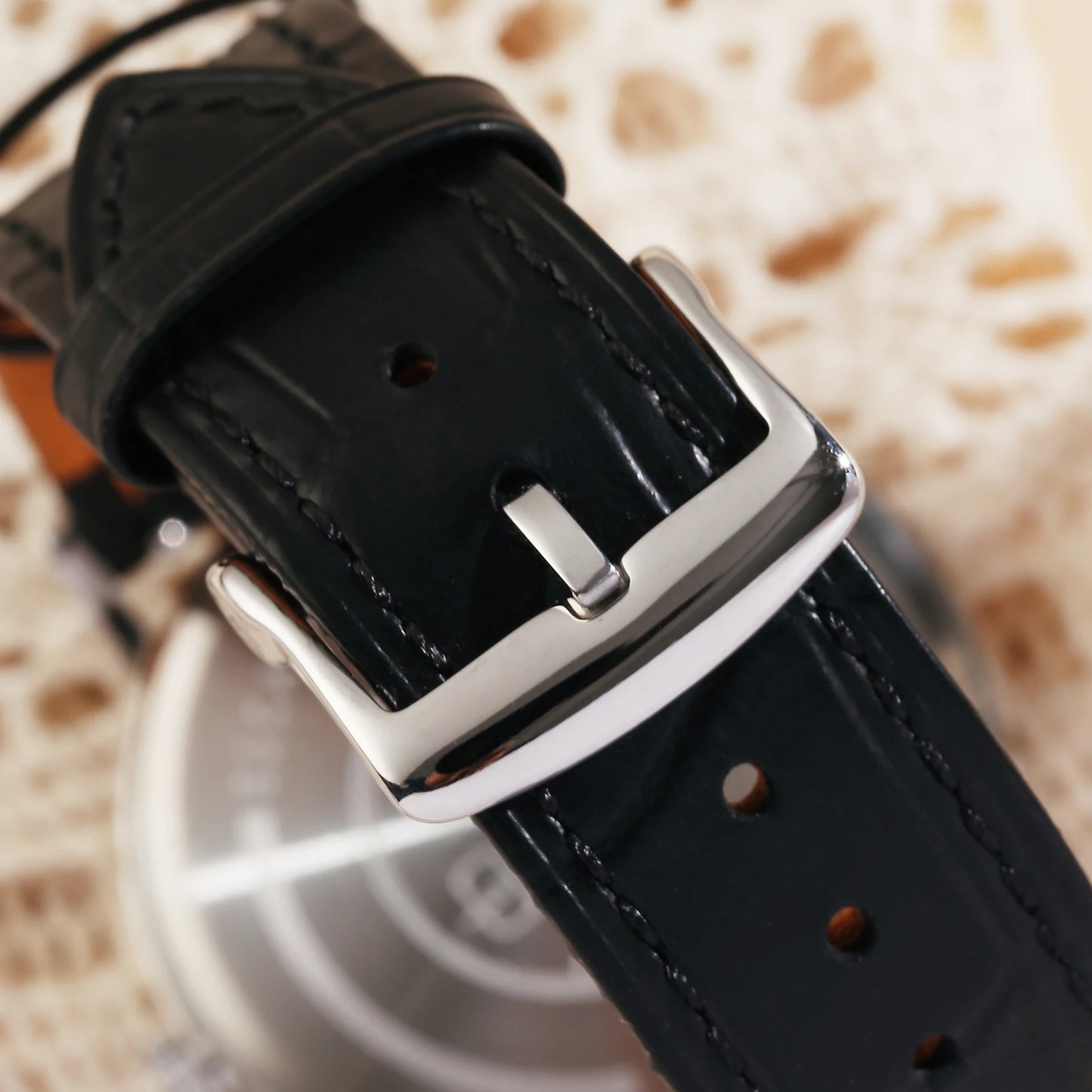 【Escapement Time】Quartz Movement Watch 38.5mm Case Enamel White Waterproof 50M Blue Heat Treatment Hand