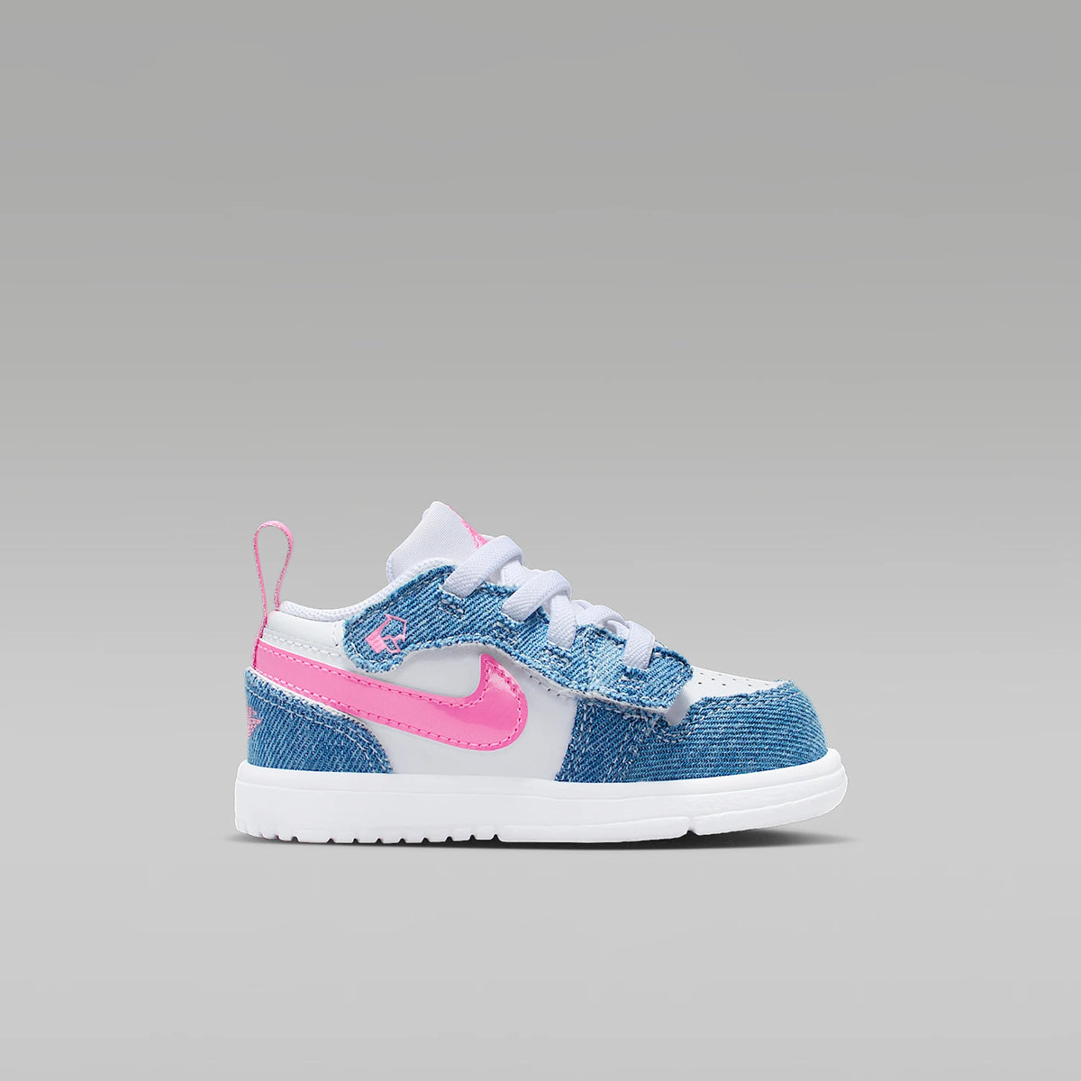 Nike eredeti JORDAN csecsemő- és gyermekek számára készült, mindennapi használatra szánt, könnyű, tépőzáras sportcipő HQ2002-400