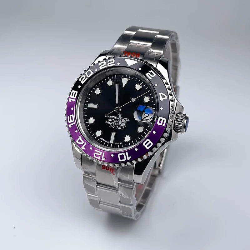 40 mm átmérőjű, YM Design kétirányban forgó keret, zafírüveg, világító számlap, NH35 szerkezethez, Jubile szíjjal ellátott luxus férfi karóra