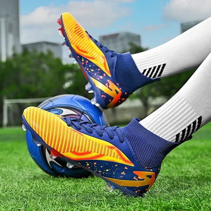 Nouvelles chaussures de football pour hommes, antidérapantes, pour futsal, à haute cheville, pour intérieur et extérieur, chaussures de sport de haute qualité, bottes de football ultralégères antidérapantes