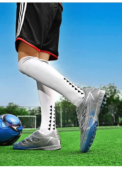 Nouvelles chaussures de football pour hommes, chaussures de futsal à cheville haute, respirantes, antidérapantes, de haute qualité, ultralégères, chaussures de sport, chaussures de match en plein air