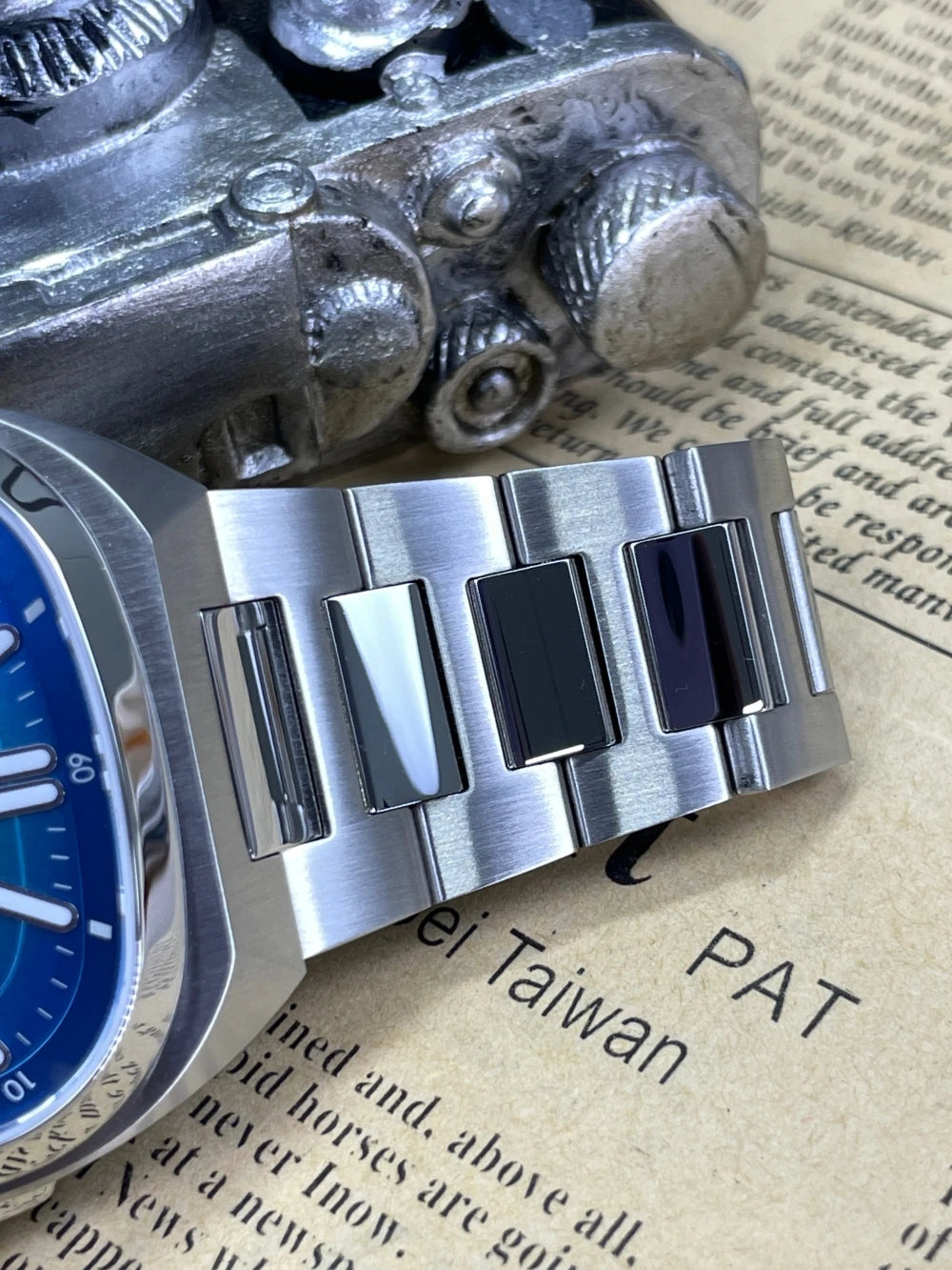 Shanghai Watch automatikus mechanikus, négyzet alakú számlapos férfi karóra, világító, 50 m-ig vízálló, dátumkijelzős, alkalmi karóra SH018