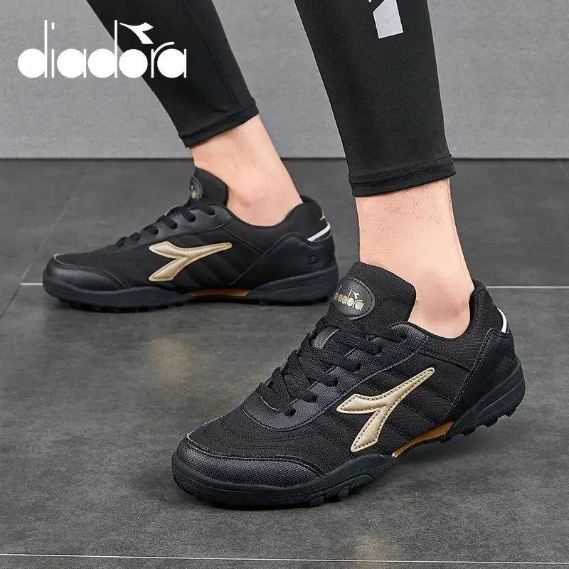 New Match Unisex Soccer Shoes Anti-slip Soccer Shoes Outdoor Professional Rivet Turf Comfortable Soccer Field Boots