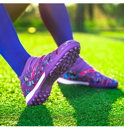 Turf Soccer Cleats Professional Men Football Boots Breathable Mesh Youth Soccer Shoes Anti-Skid Male Sneakers Society Chuteira.