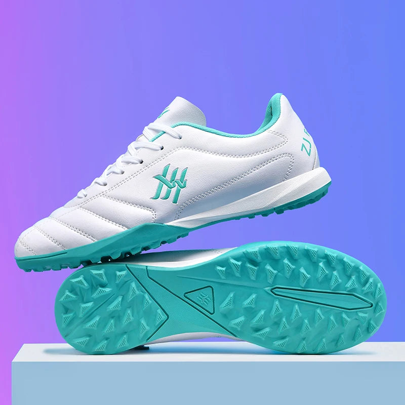 Nouveaux hommes haute cheville en plein air ultraléger bottes de Football chaussures de Football intérieur de haute qualité chaussures de sport antidérapantes Futsal antidérapant