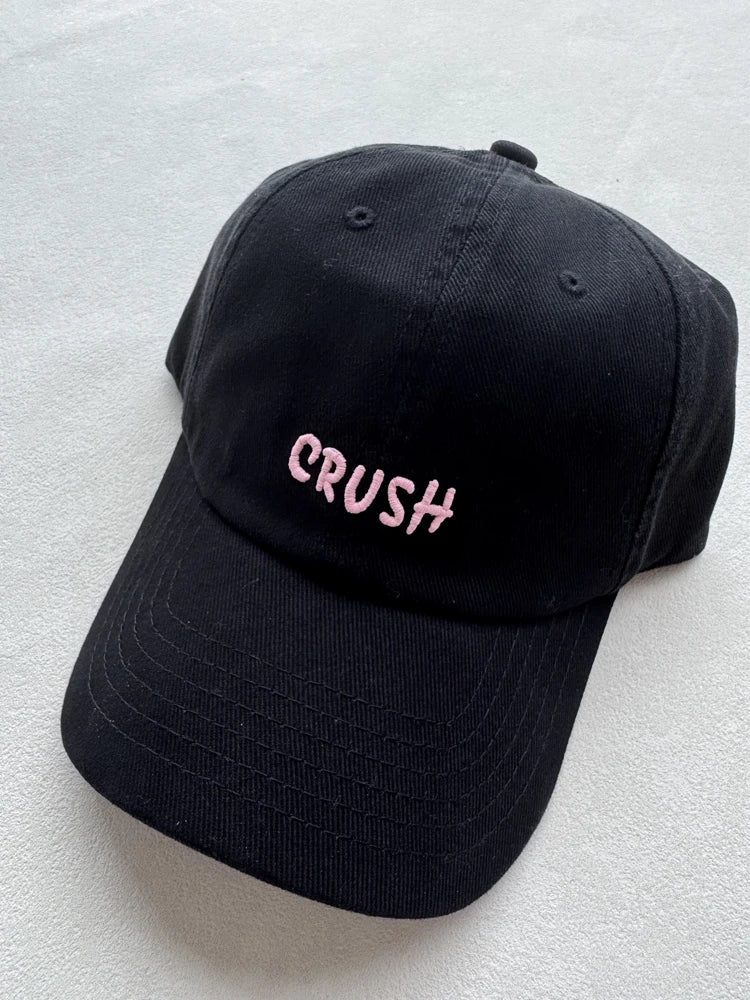 Унисекс бейзболни шапки с бродерия „crush“ – черни шапки с избродирани инициали „Dad Hat“ – 100% памук, подходящи за четири сезона